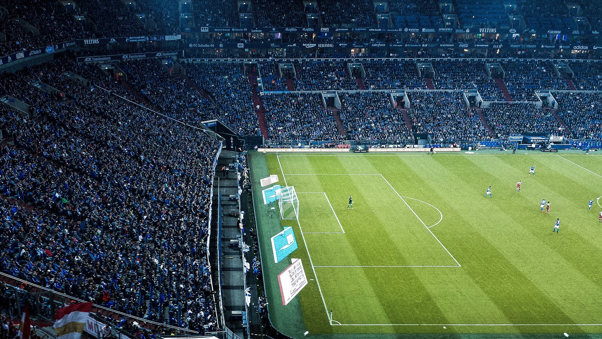 小组赛首轮爆冷,黑马球队登上头条,黑马队伍