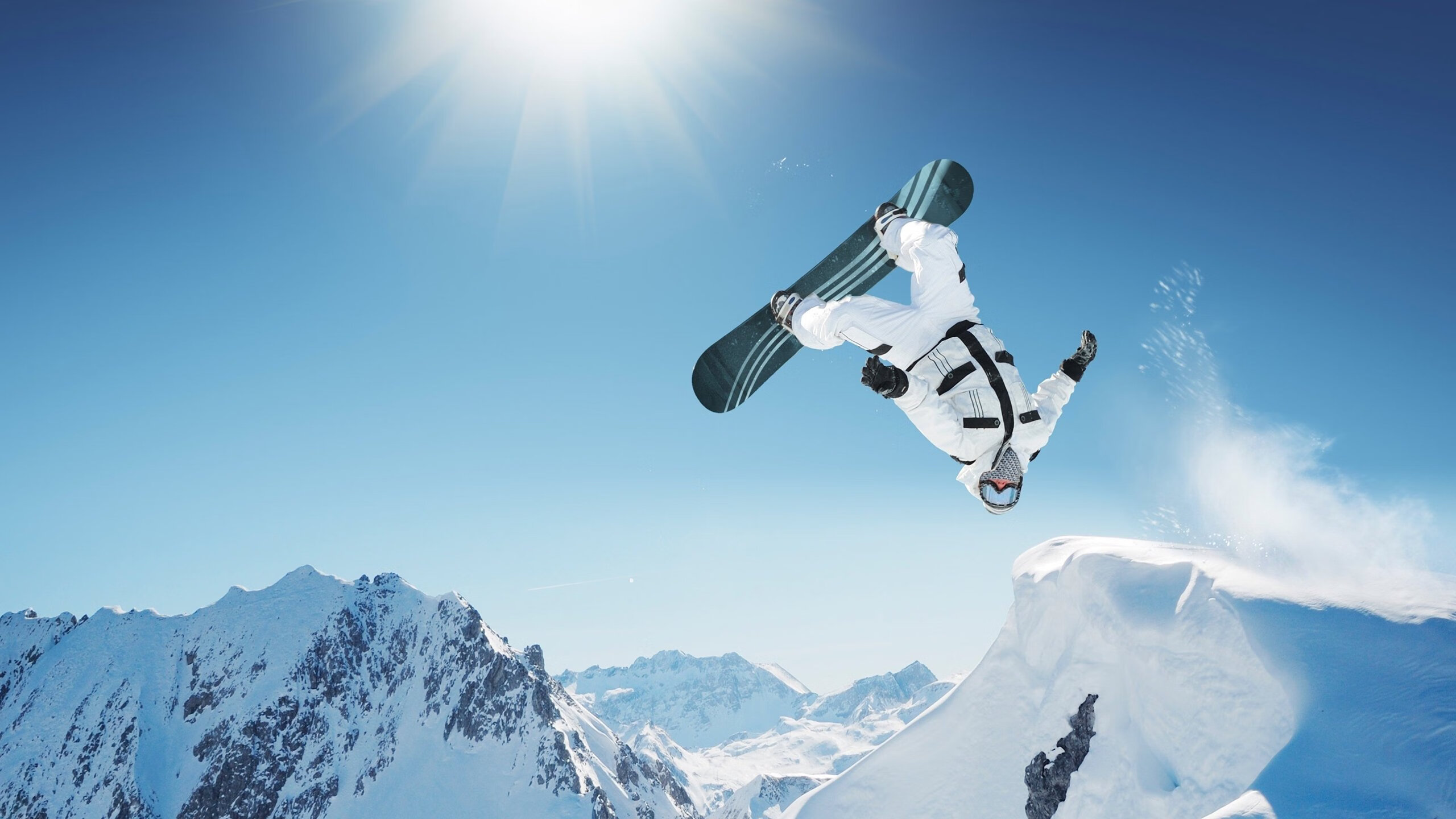 《堡垒之夜》“未来荣光”赛季开启，作品激发创意！